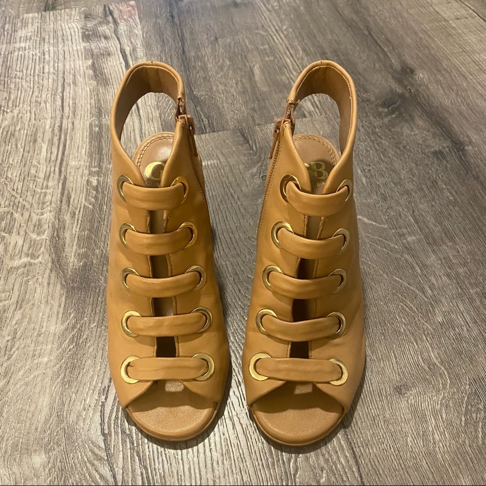 Gianni Bini booties